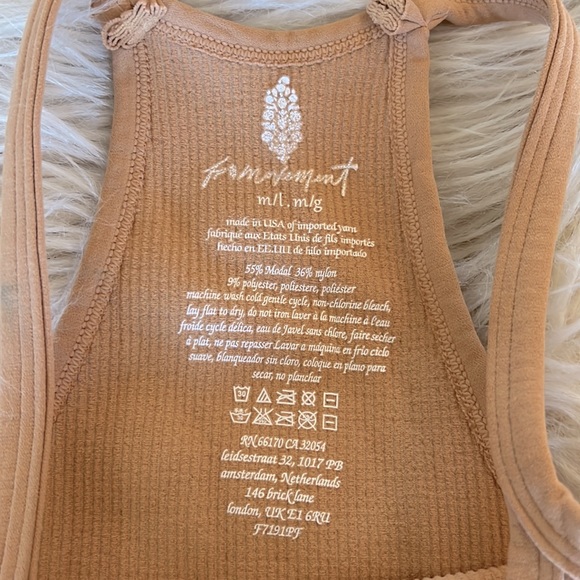 NWOT Free People Movement Happiness Runs
Crop M/L Lark. 💜 - Picture 5 of 6